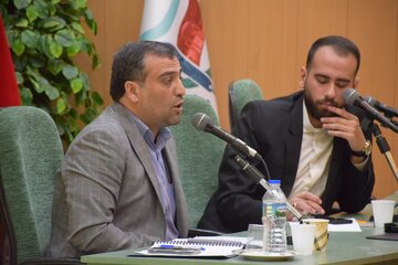 نامزد انتخاباتی در کرج: مردم را باید به ریل مشارکت اقتصادی برگرداند 