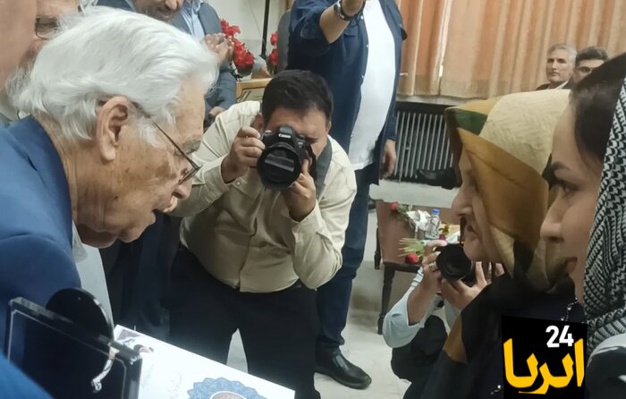 فیلم | تجلیل از معلمان بازنشسته بالای ۸۰ سال در زنجان