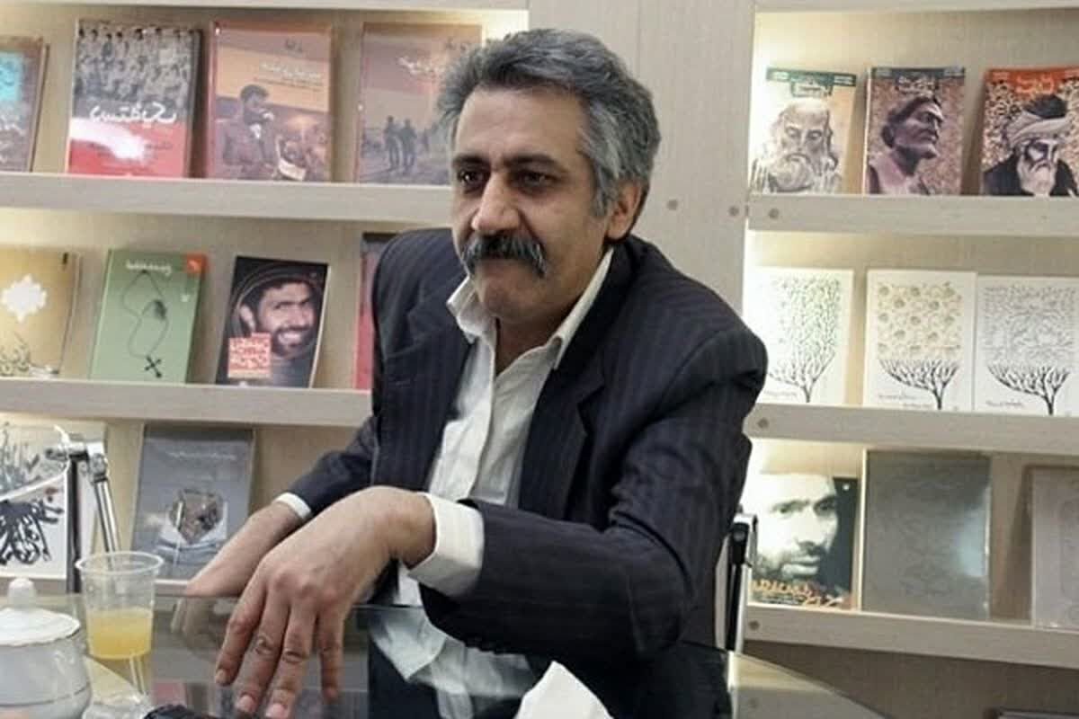Iranian satirist and literary researcher Oloumi dies at 63