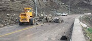 احتمال سقوط سنگ در جاده کرج - چالوس / مسافران در حاشیه جاده توقف نکنند