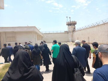 بیش از ۵۰ خبرنگار از زندان بندرعباس بازدید کردند