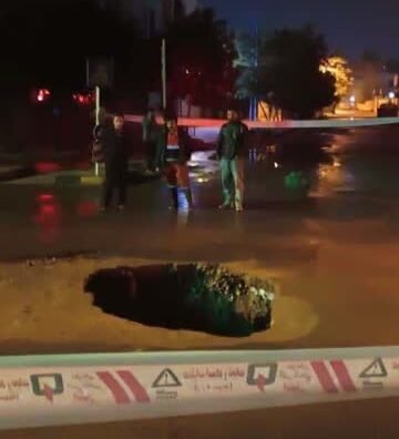 ترکیدگی لوله آب موجب نشست در خیابان شهید کاظمی اصفهان شد