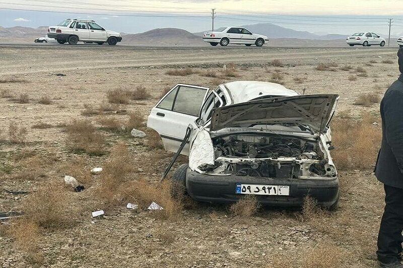 انحراف پراید در جاده نطنز سبب فوت مادر و کودک شد