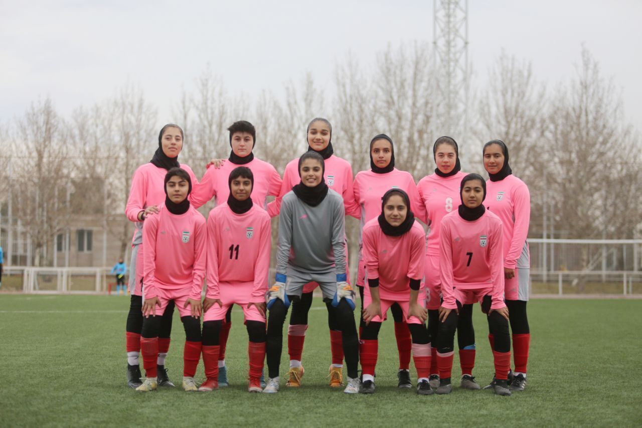 سرمربی تیم ملی دختران نونهال: برای دفاع از عنوان قهرمانی به مسابقات جام کافا می‌رویم