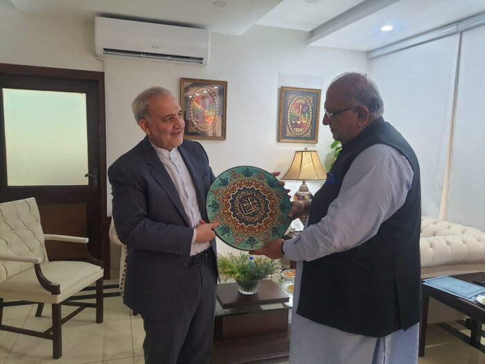 وزیر مسکن پاکستان: سفر آیت الله رئیسی گشایش جدیدی در روابط دوجانبه را رقم زد