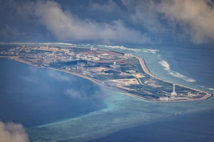 فیلیپین نیروگاه‌های هسته‌ای شناور چین را عاملی برای نظامی شدن منطقه دانست
