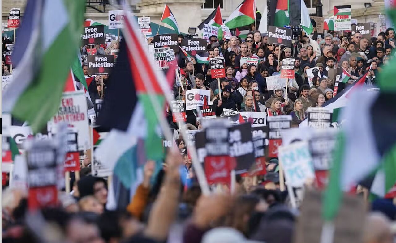 Brits throng London streets to decry Israeli genocide in Gaza
