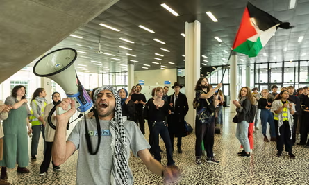 تداوم اعتراض‌های دانشجویی حامی فلسطین در اروپا به روایت گاردین