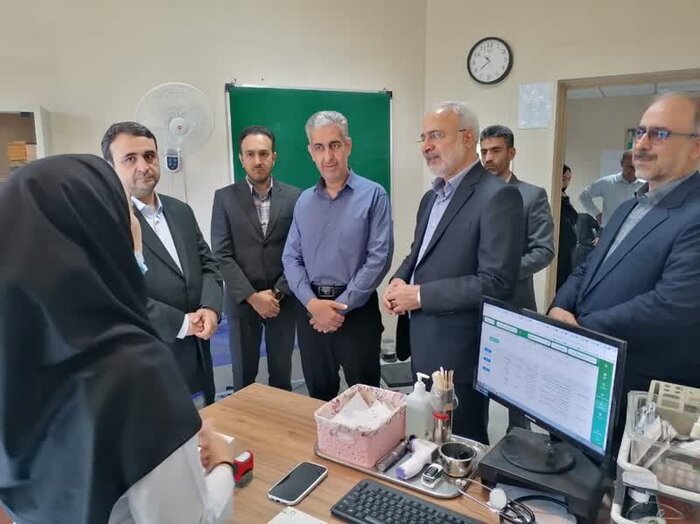 مرکز عملیات بحران و پایگاه اورژانس قم با حضور وزیر بهداشت افتتاح شد