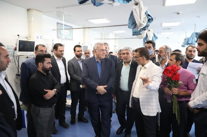 مرکز عملیات بحران و پایگاه اورژانس قم با حضور وزیر بهداشت افتتاح شد