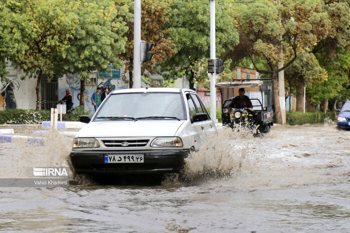 فیلم | بارندگی شدید و آب گرفتگی معابر شهری خراسان‌شمالی