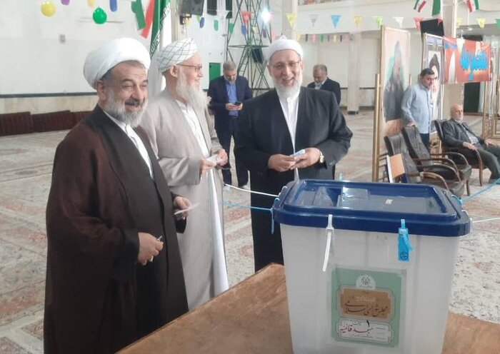 امامان جمعه اهل سنت گنبدکاووس: مردم شیعه و سنی حضور پرشوری در انتخابات مجلس دارند