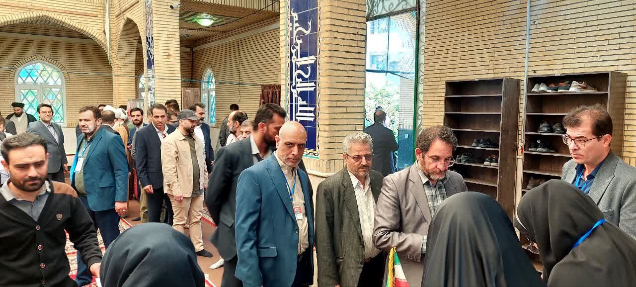دور دوم انتخابات مجلس شورای اسلامی در حوزه‌های انتخابیه تهران و ورامین آغاز شد