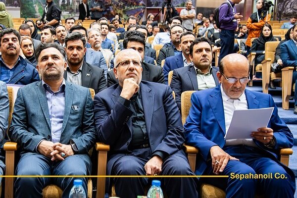 امضاء تفاهم نامه همکاری بین شرکت نفت سپاهان و معاونت علمی و فناوری ریاست جمهوری 2