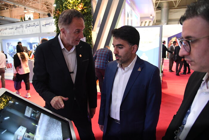 Tehran Vr Iran's first virtual 3D oil exhibition unveiled in Tehran - IRNA English