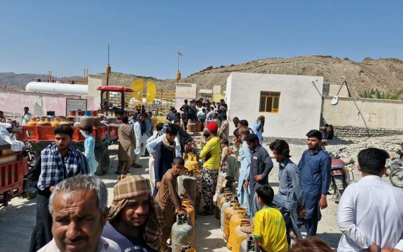 گاز مایع به اسم قصرقندی‌ها به کام سایر شهرستان‌ها/فرماندار: بسته بودن راه ها علت کمبود گاز