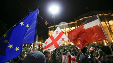 تداوم تظاهرات در تفلیس علیه لایحه جنجالی پارلمان گرجستان