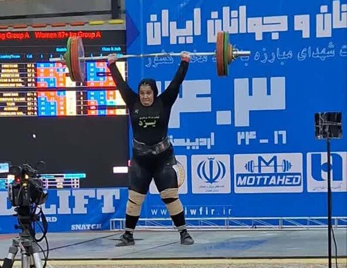 فیلم/ نائب قهرمان یزدی وزنه‌برداری جوانان ایران: المپیک، هدف نهایی من است