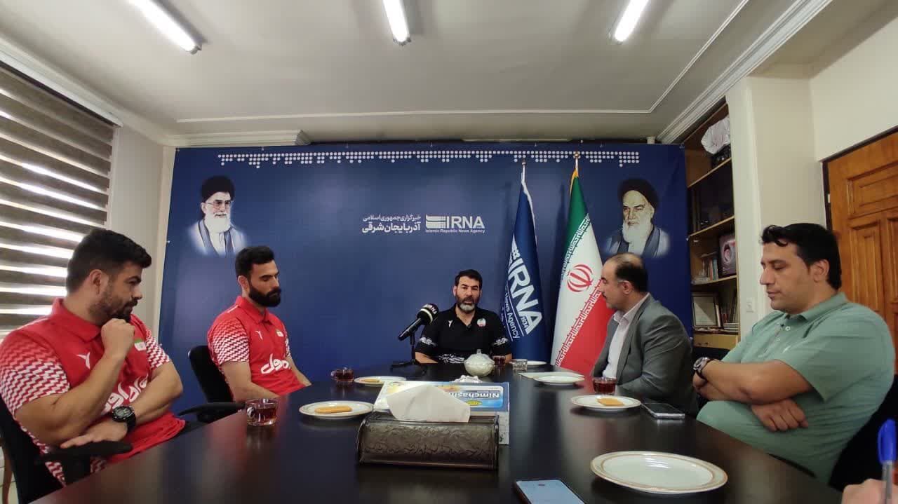 پوست اندازی تیم ملی هاکی سالنی برای دفاع از عناوین آسیایی و جهانی + فیلم پوست اندازی تیم ملی هاکی سالنی برای دفاع از عناوین آسیایی و جهانی + فیلم