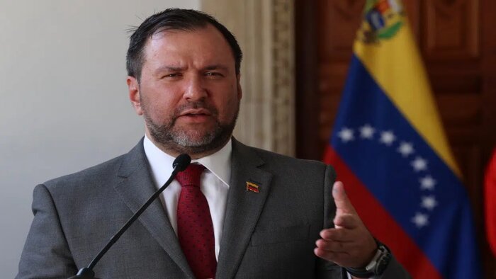 Venezuela condena las sanciones unilaterales de EEUU y tacha de “engañosa” la decisión de la UE de levantar algunas sanciones