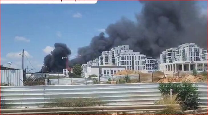 Tel Aviv'deki İsrail askeri üssünde yangın + video
