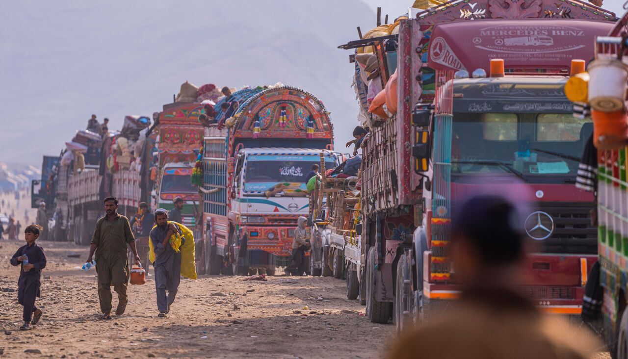 صدها مهاجر افغان به گونه‌ی اجباری از پاکستان اخراج شدند