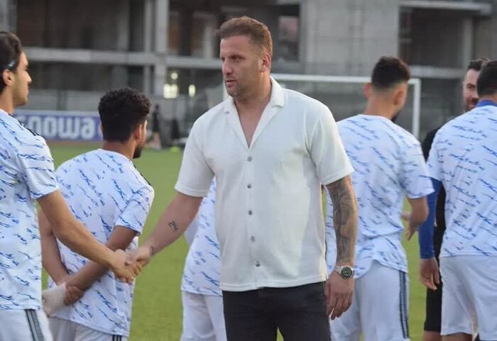 بنگر:جای طارمی باشم در اروپا از فوتبال خداحافظی میکنم؛ پرسپولیس ۱۰ درصد شانس قهرمانی دارد