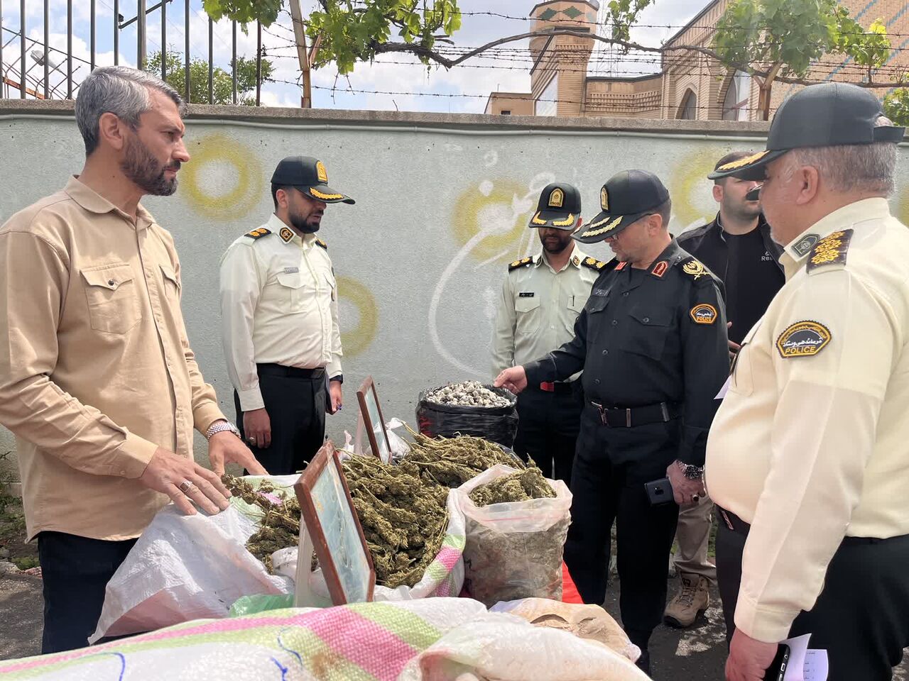 ۴۱۸ کیلوگرم انواع مواد مخدر در آذربایجان‌غربی کشف شد