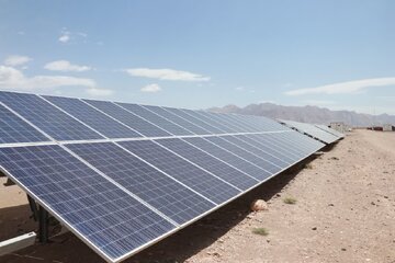 نیروگاه ۱۰ مگاواتی و ۴۰۰ سامانه خورشیدی در رفسنجان افتتاح شد