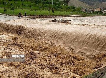 هشدار آب منطقه ای / گردشگران به حریم رودخانه های البرز نزدیک نشوند