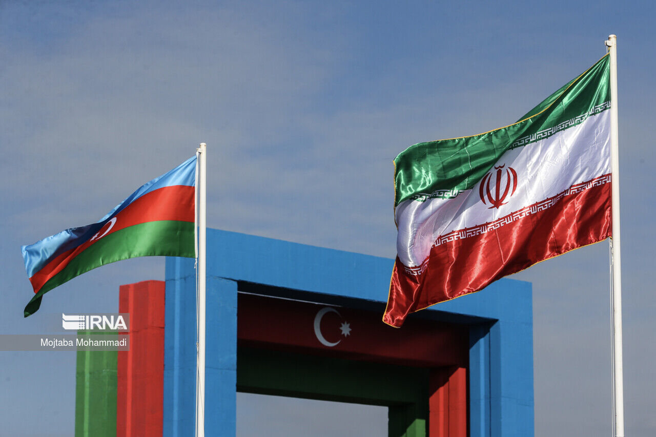 وزارة خارجية جمهورية أذربيجان تعلن نقل سفارتها في طهران الى موقع جديد