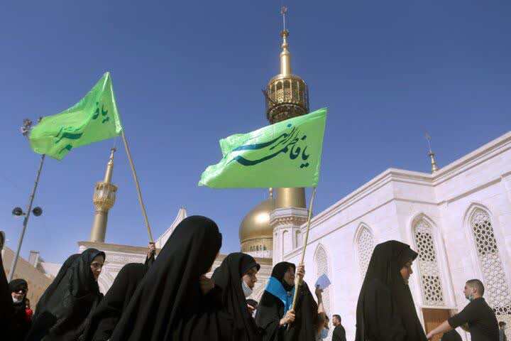 هزاران نفر از مردم ورامین برای شرکت در مراسم سالگرد ارتحال امام راحل عازم حرم مطهر می‌شوند
