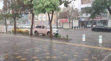 ظهر مشهد دوباره شب شد/ بارش شدید باران و تگرگ +فیلم