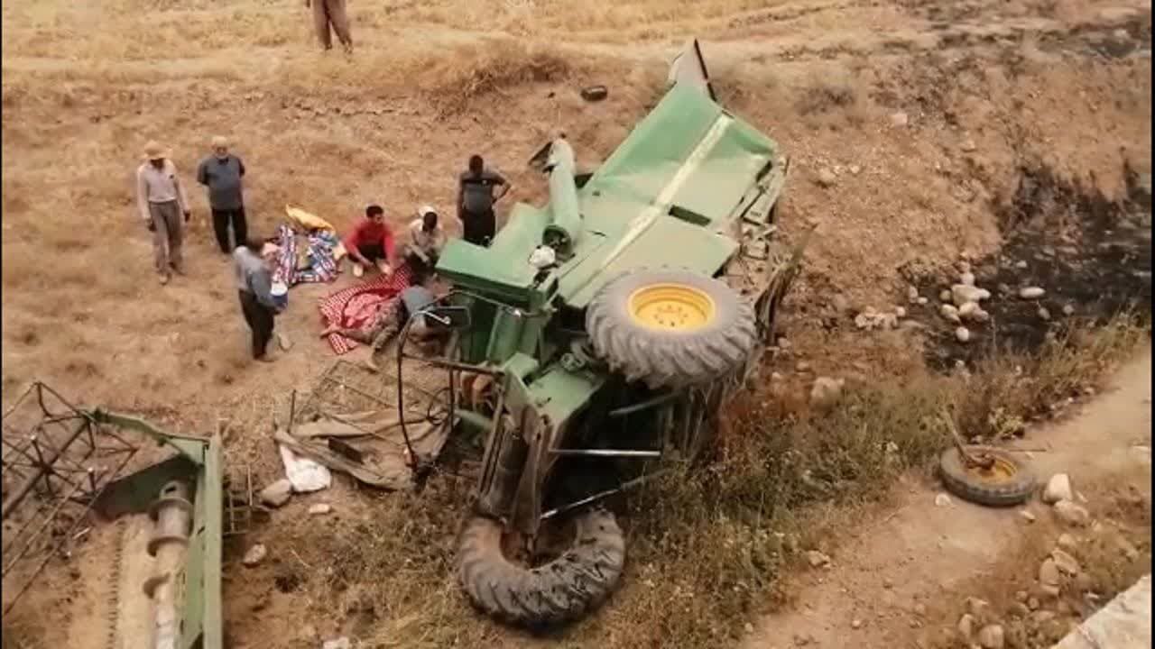 راننده تانکر قیر در سقوط به دره جان خود را از دست داد