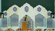 Pilgrims in Iran’s largest shrine pray for President Raisi