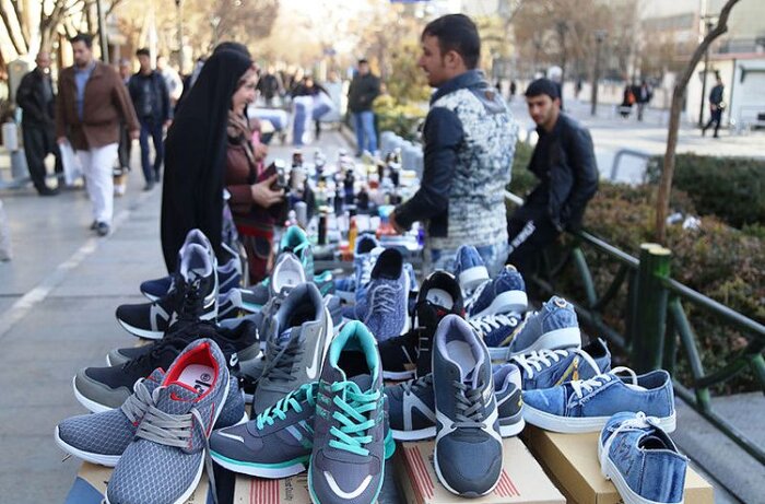دستفروشی، اشتغال زا یا آسیب اجتماعی