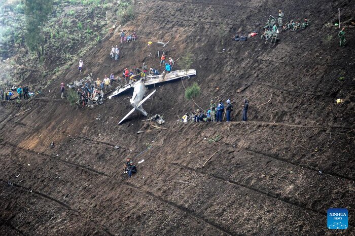 سقوط یک هواپیمای سبک در اندونزی سه کشته برجای گذاشت
