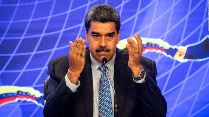 Maduro sigue de cerca el vuelo accidentado del presidente iraní