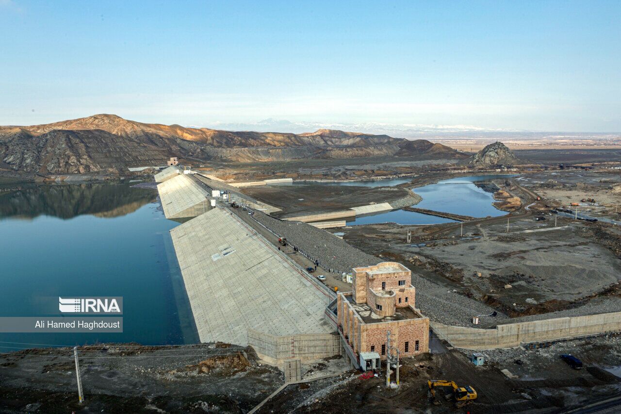 Les président iranien et azerbaïdjanais inaugurent le barrage de Qiz Qalasi