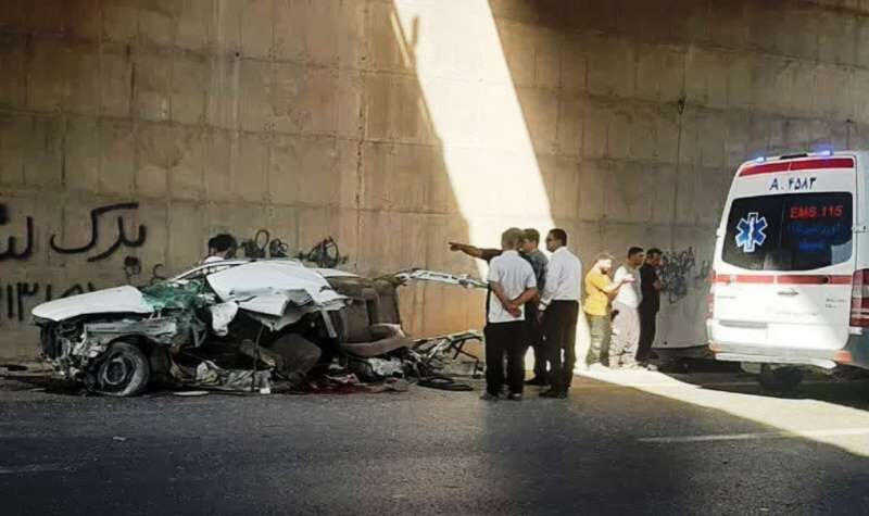 واژگونی خودرو در میبد یزد یک کشته و یک مصدوم بر جا گذاشت