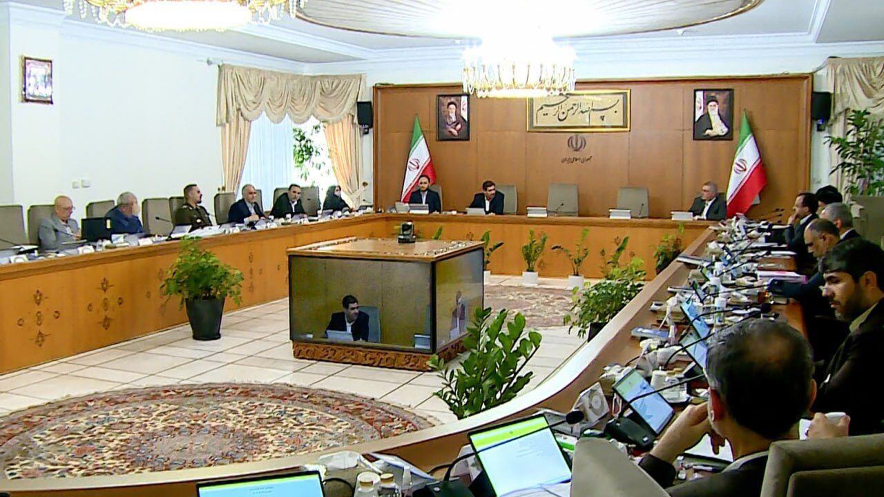 الحكومة الايرانية تعقد اجتماعا طارئا لمتابعة حادث مروحية رئيس الجمهورية
