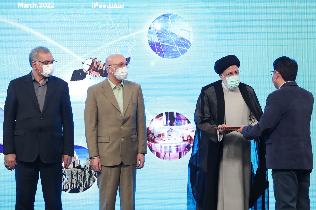 آیتالله رئیسی؛ رییسجمهوری که دانشگاه را اتاق فکر میدانست و دانشجو را گرامی میداشت