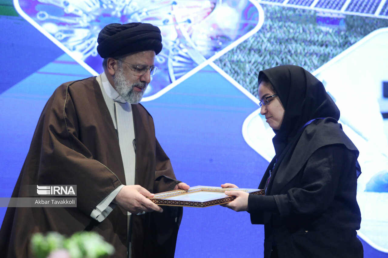 آیتالله رئیسی؛ رییسجمهوری که دانشگاه را اتاق فکر میدانست و دانشجو را گرامی میداشت