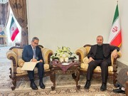 حضور مقامات عراق در  سفارت ایران/ امضای دفتر یادبود شهید آیت‌الله رئیسی