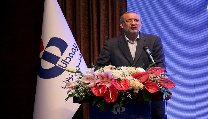 چهلویکمین گردهمایی مدیران ستادی و شعب بیمه دانا در مشهد مقدس برگزار شد 5 چهلویکمین گردهمایی مدیران ستادی و شعب بیمه دانا در مشهد مقدس برگزار شد