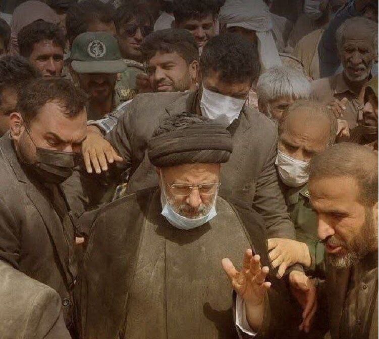 شهادت بهای خدمت به مردم شهادت بهای خدمت به مردم