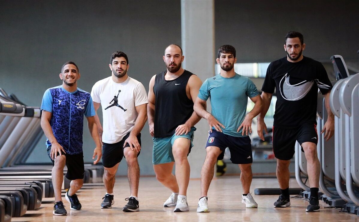 فريق المصارعة الحرة للشباب الايراني يتوجه الى جورجيا