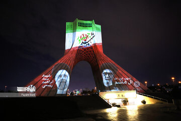 Le vidéo mapping commémorant le martyr du président Raïssi et de leurs compagnons sur la tour Azadi