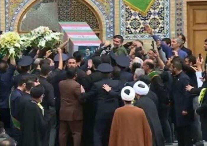 Huge crowd turn out for funeral of copter crash victims in Iran’s Qom