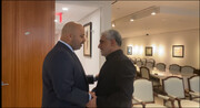 سفیر کویت در سازمان ملل متحد دفتر یابود شهدای سانحه بالگرد را امضا کرد+فیلم